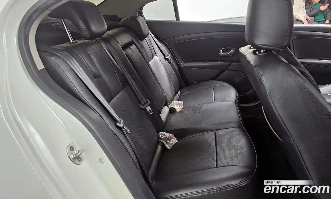 Renault SM3 2015 1.6 Автомат в Москве № 149231, фото 8