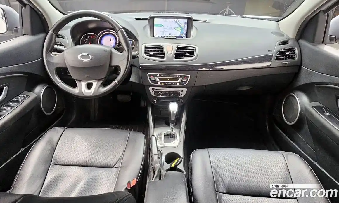 Renault SM3 2015 1.6 Автомат в Москве № 149231, фото 10