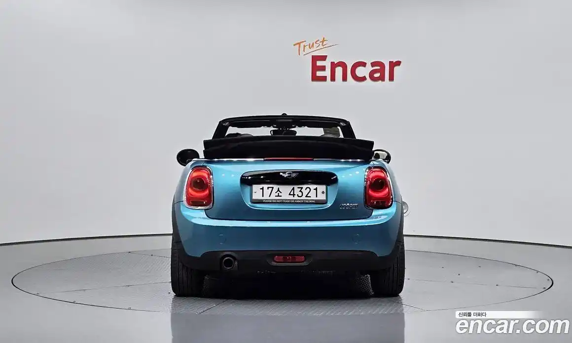 Mini Cooper Convertible 2016 1.5 Автомат в Москве № 155156, фото 17