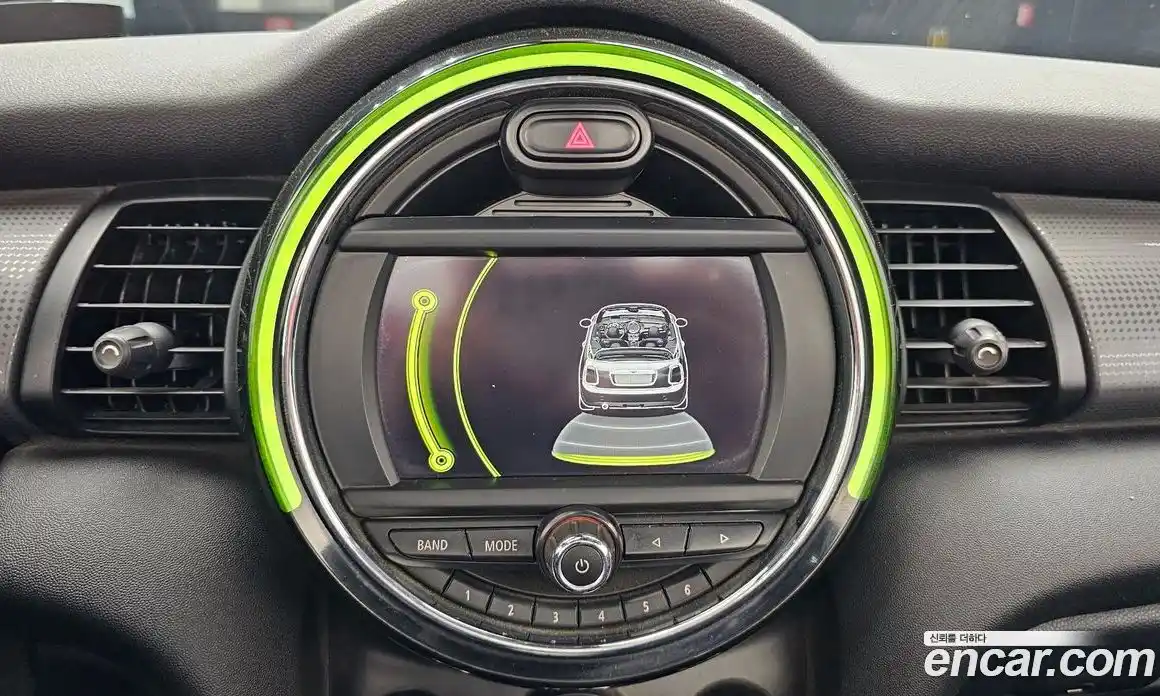 Mini Cooper Convertible 2016 1.5 Автомат в Москве № 155156, фото 19