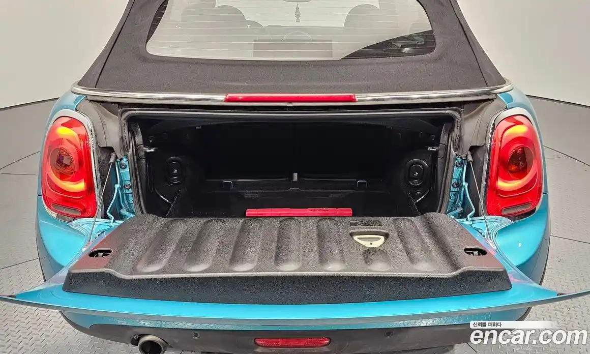 Mini Cooper Convertible 2016 1.5 Автомат в Москве № 155156, фото 3