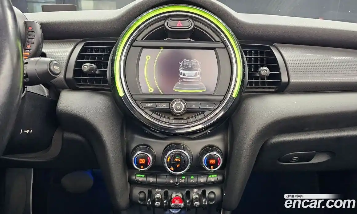 Mini Cooper Convertible 2016 1.5 Автомат в Москве № 155156, фото 5