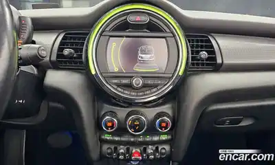 Mini Cooper Convertible 2016 1.5 Автомат в Москве № 155156, миниатюра 5