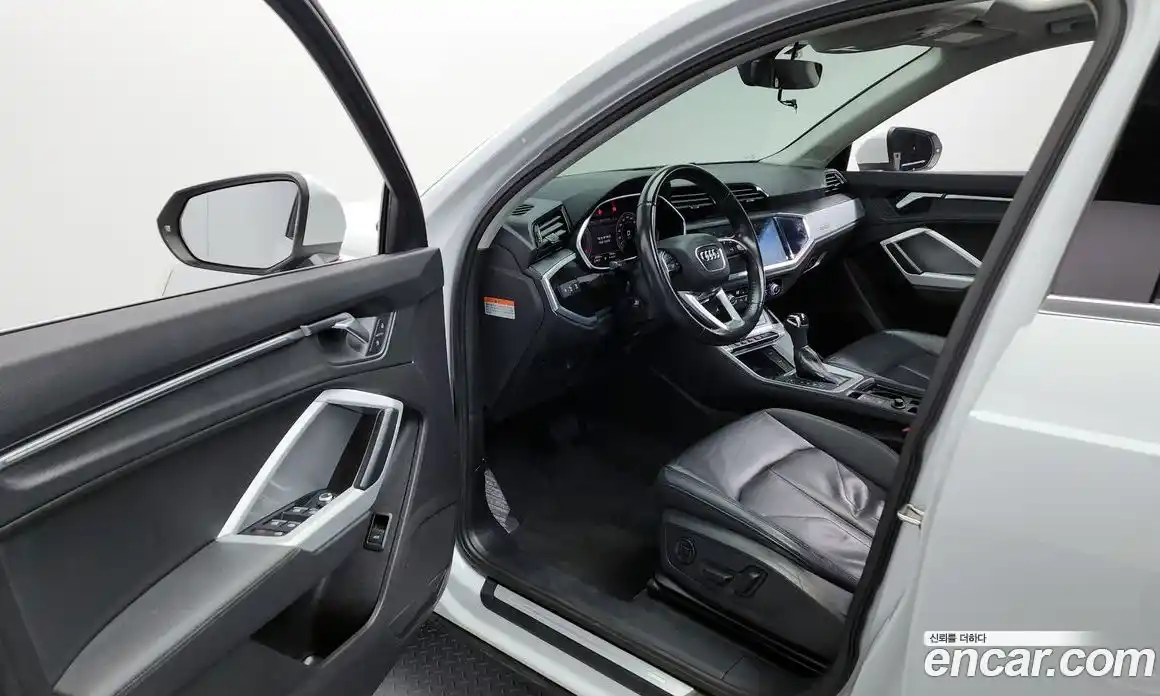 Audi Q3 2020 2.0 Автомат в Москве № 163440, фото 8