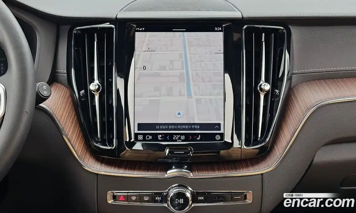 Volvo XC60 2024 2.0 Автомат в Москве № 164218, фото 12