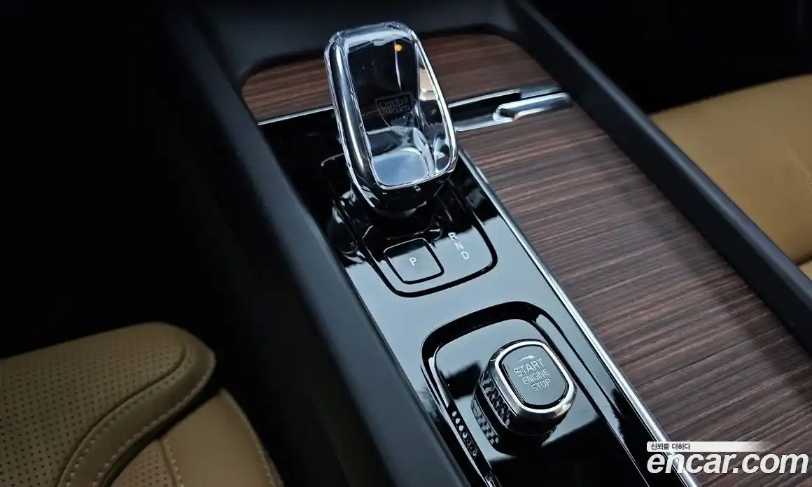 Volvo XC60 2024 2.0 Автомат в Москве № 164218, фото 16