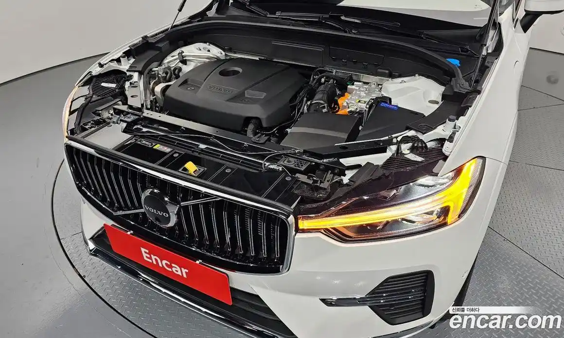 Volvo XC60 2024 2.0 Автомат в Москве № 164218, фото 4