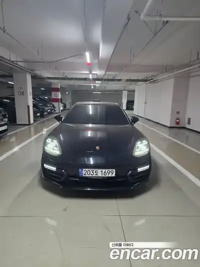 Porsche Panamera, 2018