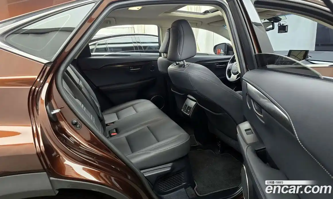 Lexus NX 2017 2.5 Автомат в Москве № 168133, фото 17