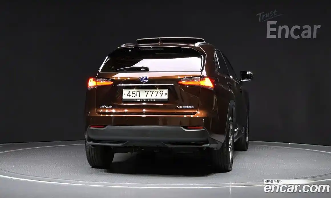 Lexus NX 2017 2.5 Автомат в Москве № 168133, фото 18