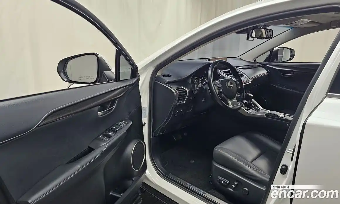 Lexus NX 2019 2.5 Автомат в Москве № 168317, фото 11