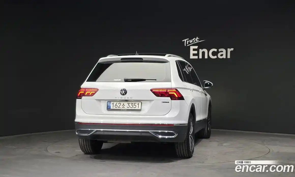 Volkswagen Tiguan 2021 2.0 Автомат в Москве № 168706, фото 15