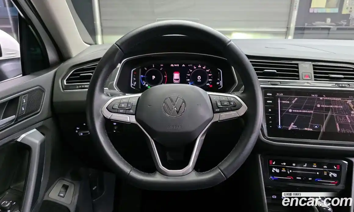 Volkswagen Tiguan 2021 2.0 Автомат в Москве № 168706, фото 3