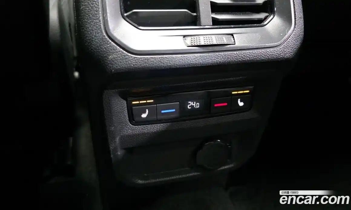 Volkswagen Tiguan 2021 2.0 Автомат в Москве № 168706, фото 6