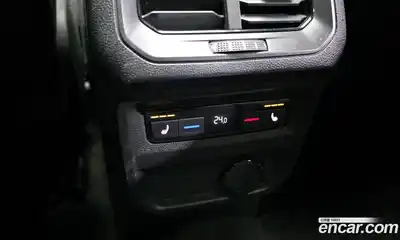 Volkswagen Tiguan 2021 2.0 Автомат в Москве № 168706, миниатюра 6