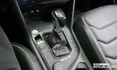 Volkswagen Tiguan 2021 2.0 Автомат в Москве № 168706, миниатюра 8