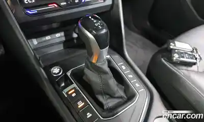 Volkswagen Tiguan 2023 2.0 Автомат в Москве № 168772, миниатюра 5