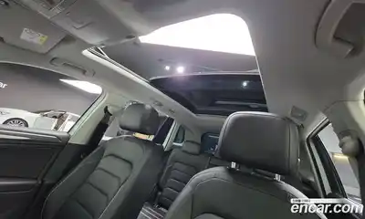 Volkswagen Tiguan 2023 2.0 Автомат в Москве № 168772, миниатюра 6