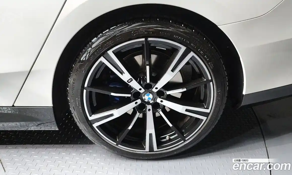 BMW 5-Series 2024 2.0 Автомат в Москве № 188412, фото 4