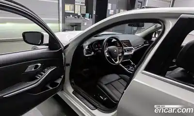 BMW 3-Series 2022 2.0 Автомат в Москве № 188550, миниатюра 9