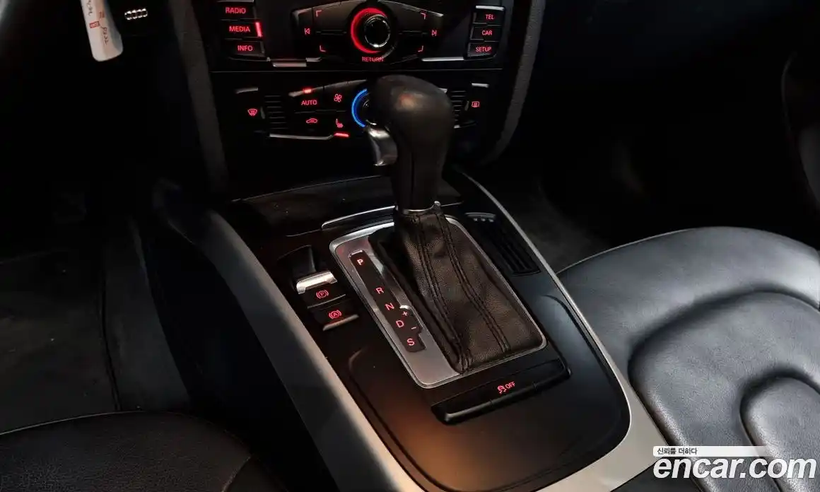 Audi A4 2012 2.0 Автомат в Москве № 196677, фото 15