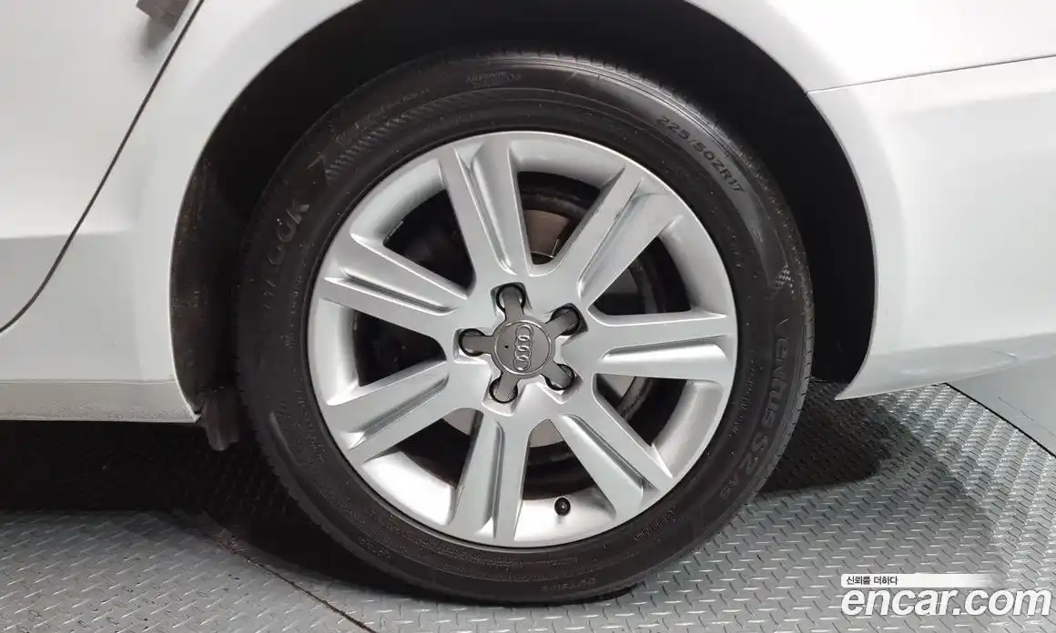 Audi A4 2012 2.0 Автомат в Москве № 196677, фото 6