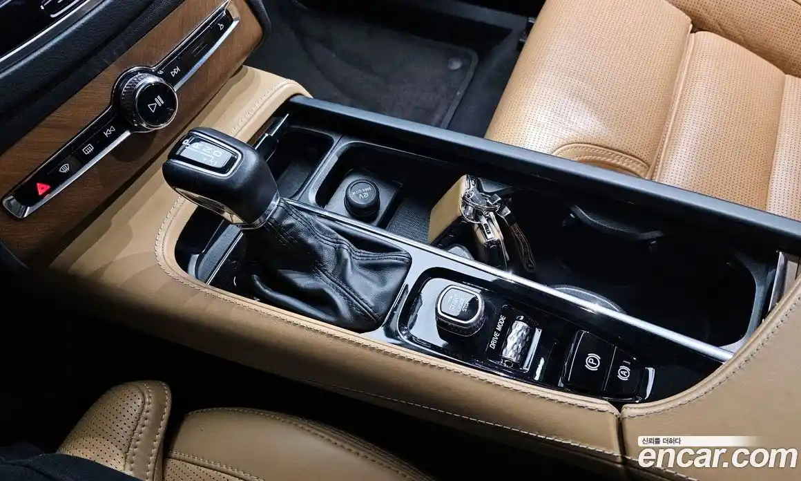 Volvo XC90 2020 2.0 Автомат в Москве № 196938, фото 18