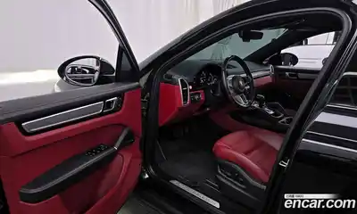 Porsche Cayenne 2022 3.0 Автомат в Москве № 197394, миниатюра 9