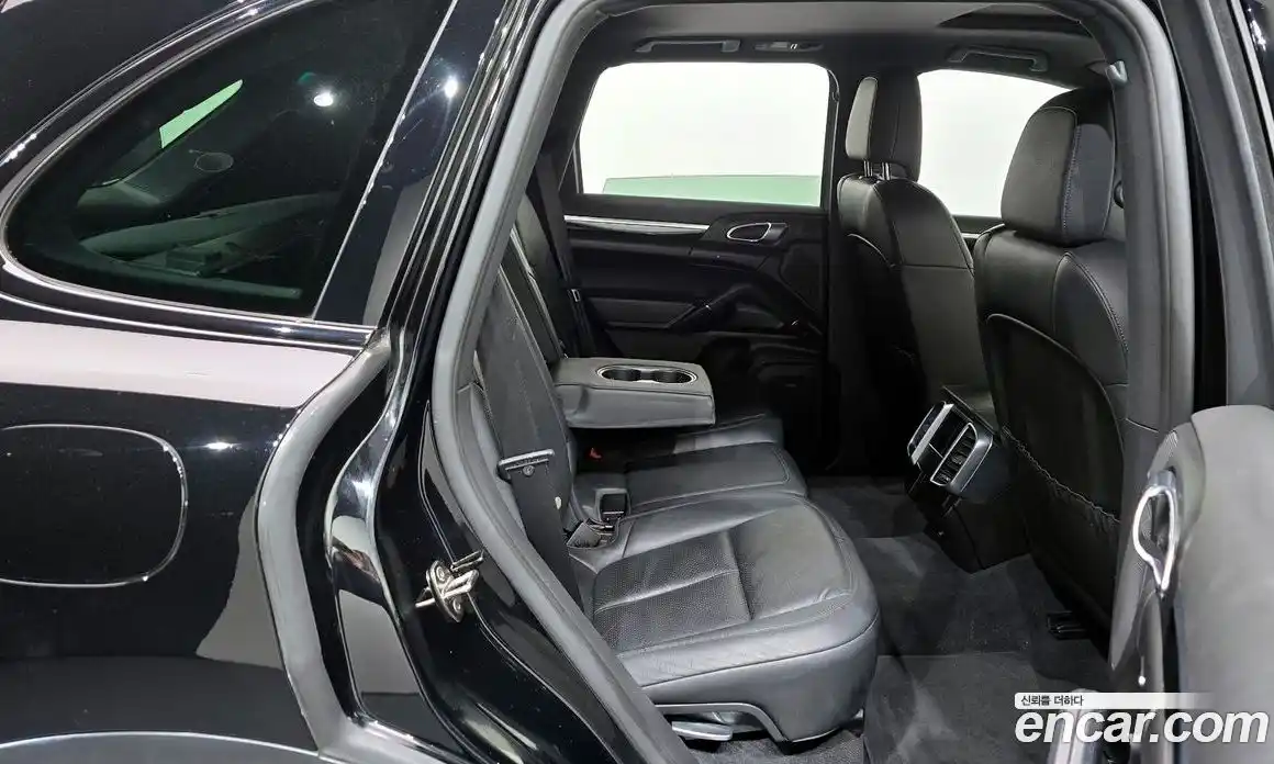 Porsche Cayenne 2014 3.6 Автомат в Москве № 197697, фото 9
