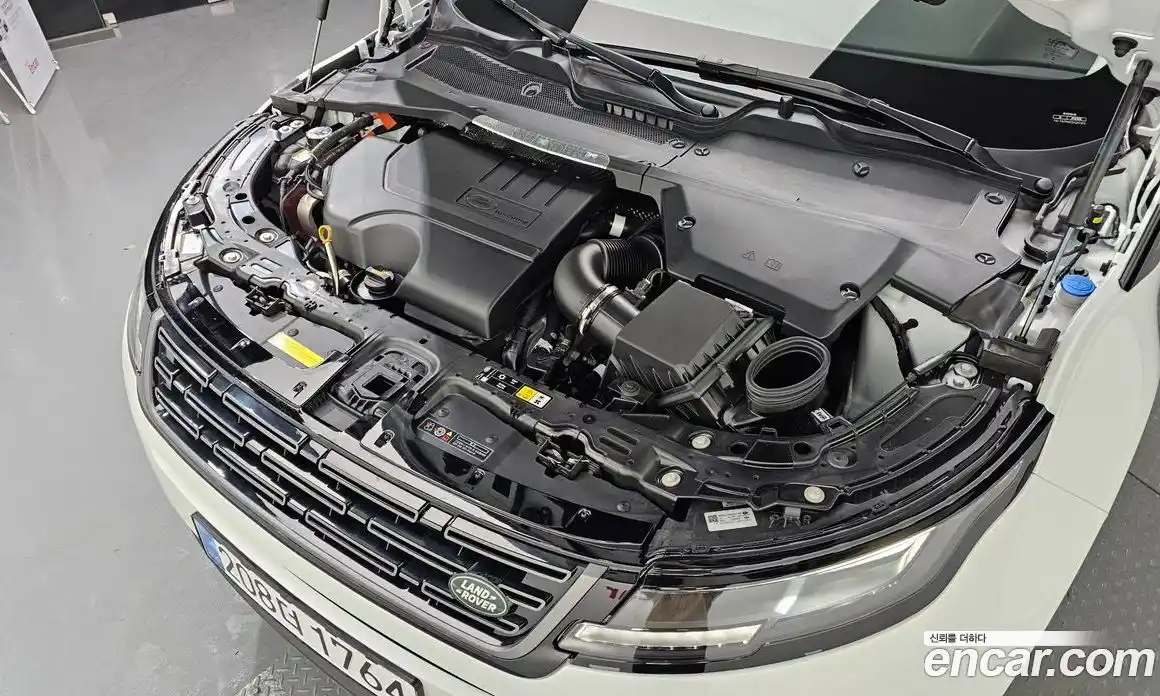 Land Rover Range-Rover Evoque 2025 2.0 Автомат в Москве № 198055, фото 3