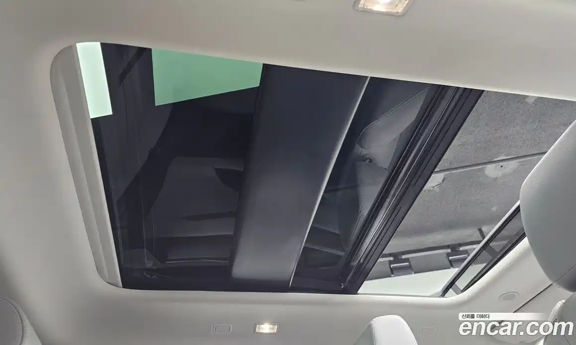 Land Rover Range-Rover Evoque 2025 2.0 Автомат в Москве № 198055, фото 8