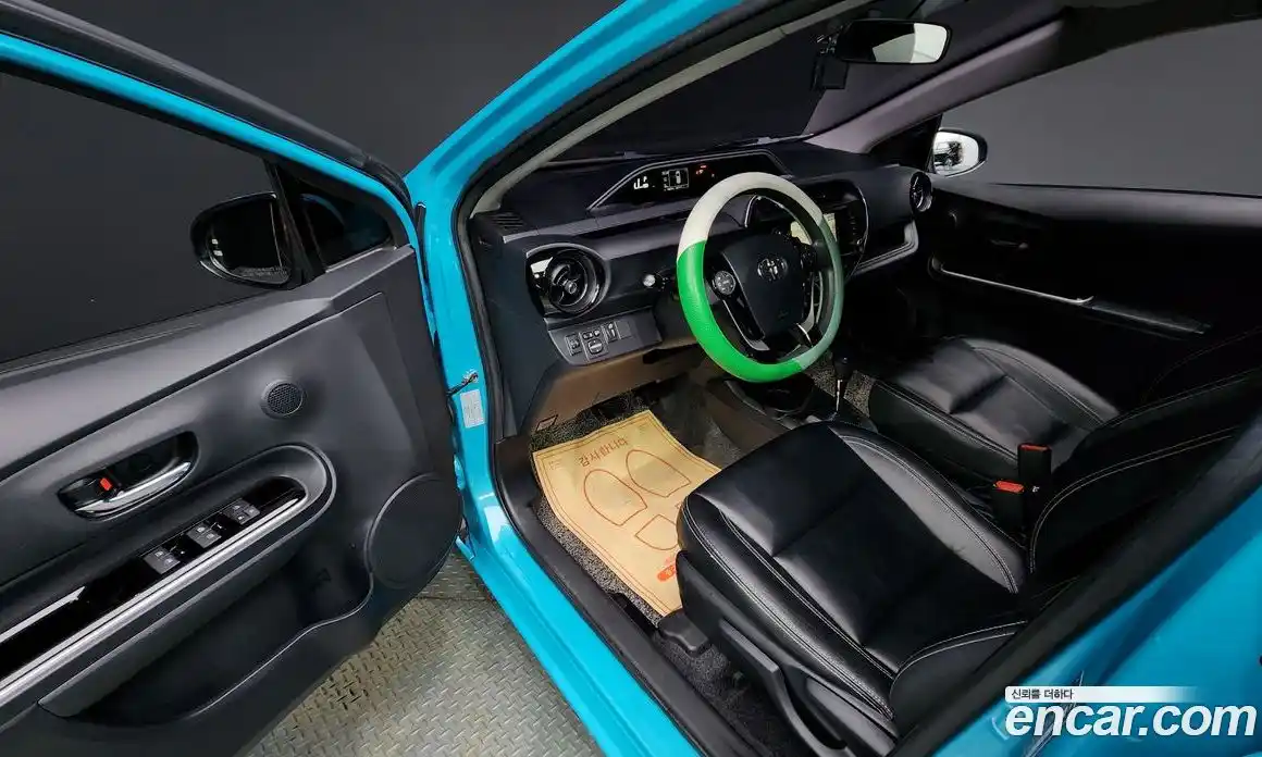 Toyota Prius 2018 1.5 Автомат в Москве № 199605, фото 12