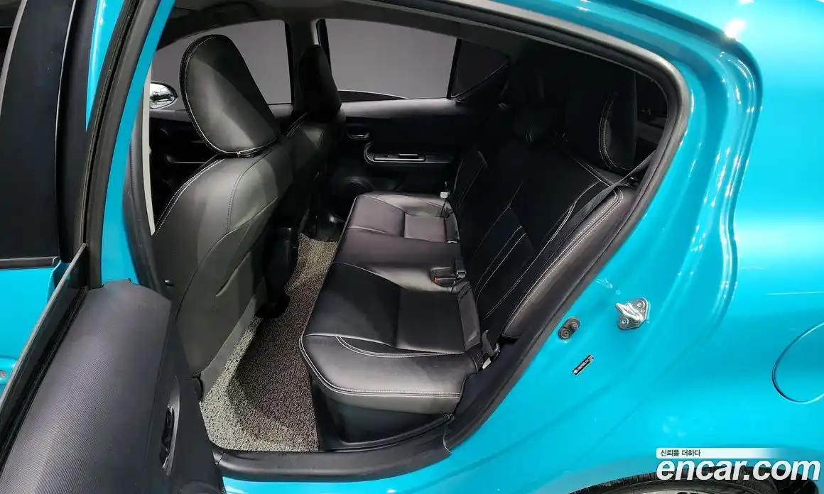 Toyota Prius 2018 1.5 Автомат в Москве № 199605, фото 18