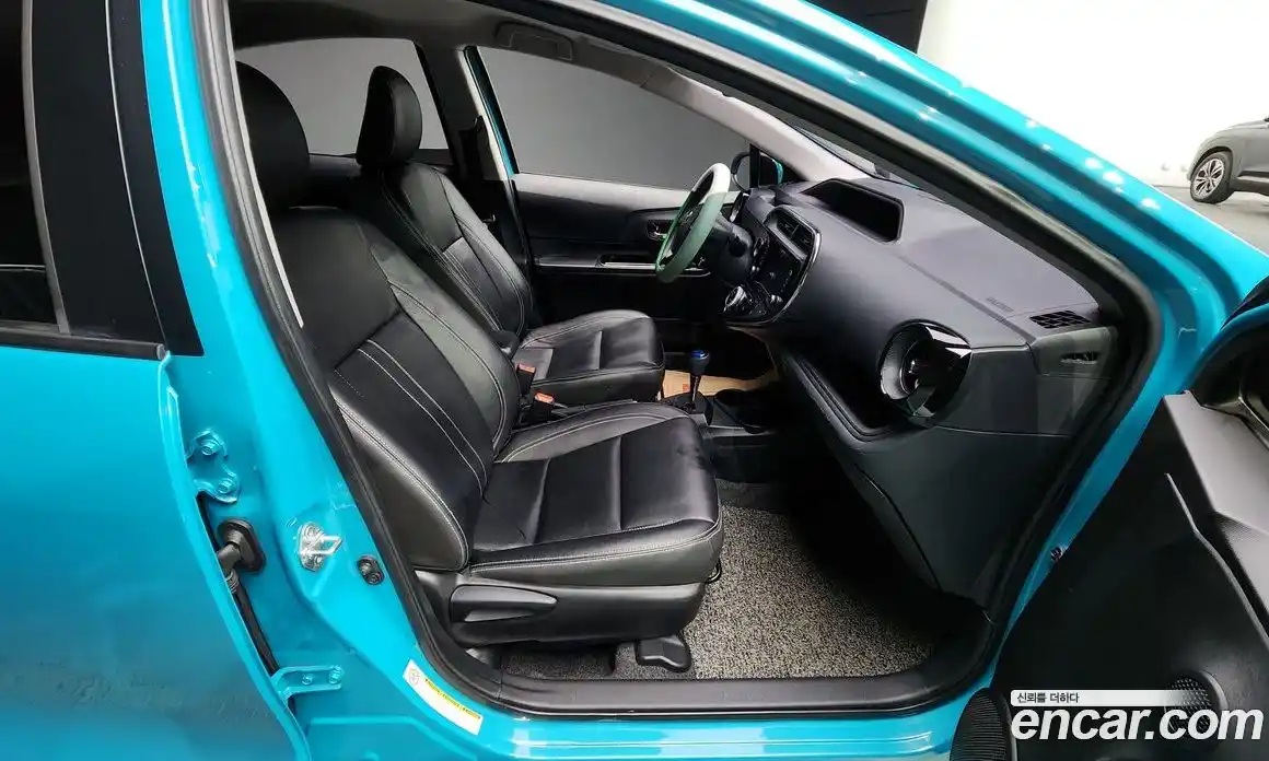 Toyota Prius 2018 1.5 Автомат в Москве № 199605, фото 9