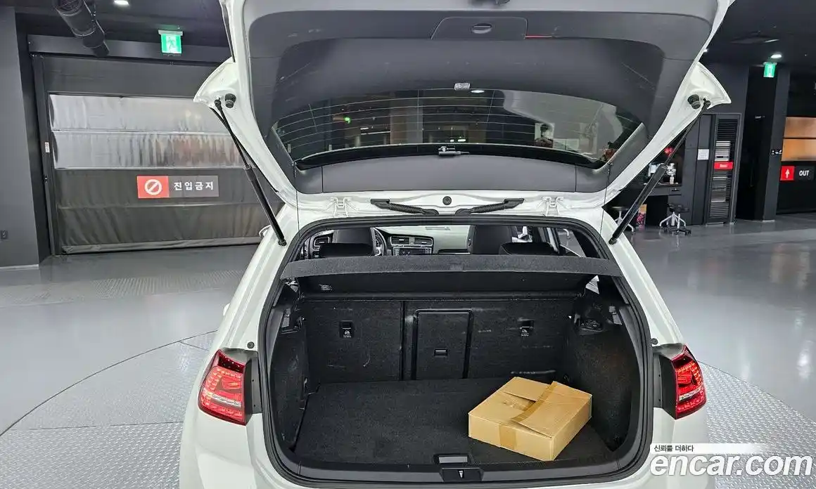 Volkswagen Golf 2014 2.0 Автомат в Москве № 209813, фото 14