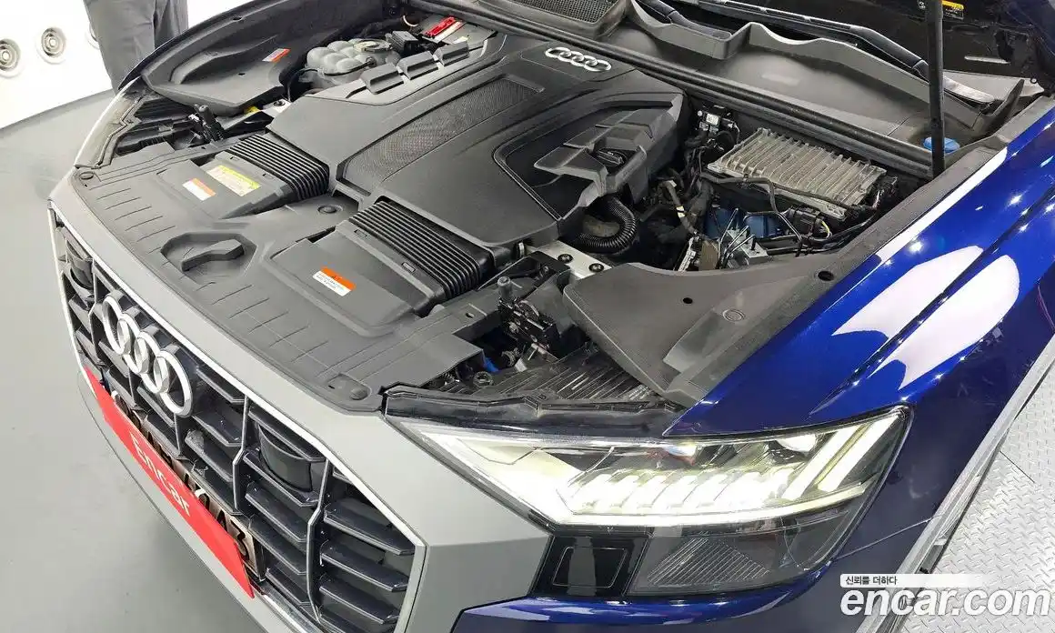 Audi Q8 2021 3.0 Автомат в Москве № 212577, фото 1