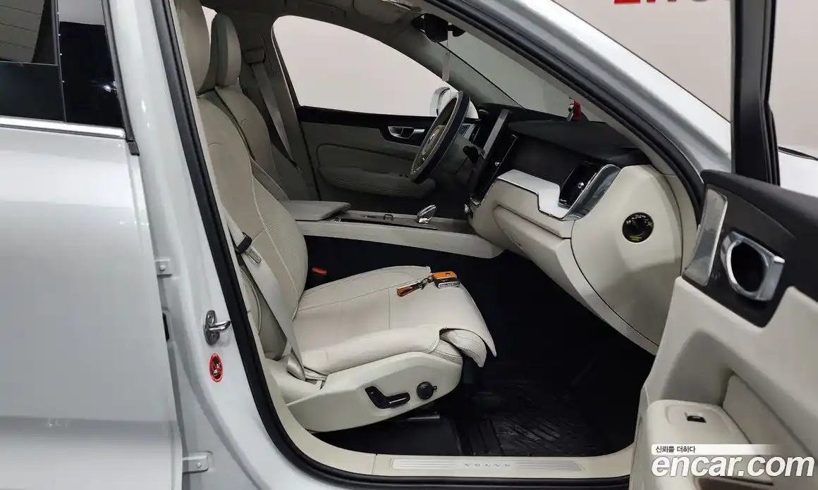 Volvo XC60 2026 2.0 Автомат в Москве № 212771, фото 7