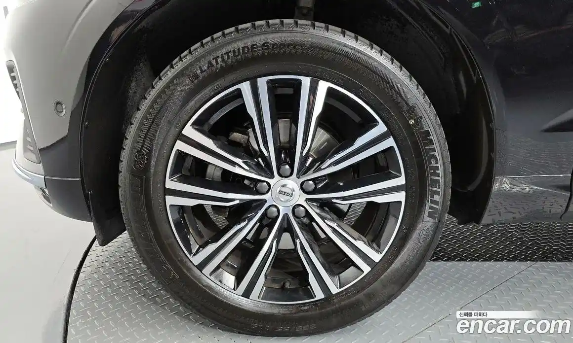 Volvo XC60 2022 2.0 Автомат в Москве № 212849, фото 8