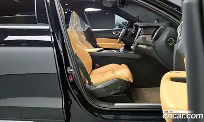 Volvo XC60 2022 2.0 Автомат в Москве № 212849, миниатюра 9