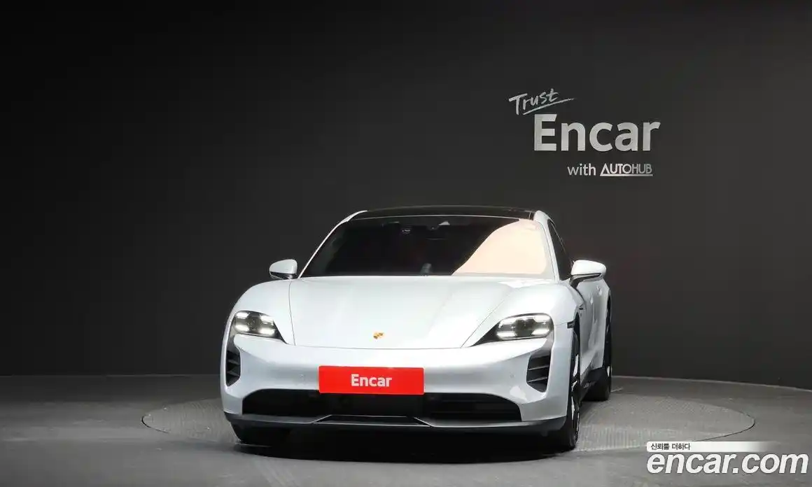 Porsche Taycan 2023 0.1 Автомат в Москве № 213137, фото 6