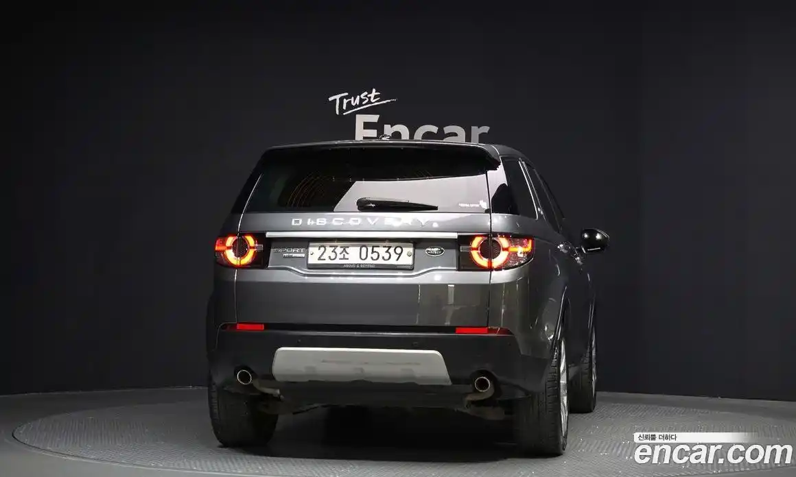 Land Rover Discovery Sport 2016 2.0 Автомат в Москве № 213573, фото 16