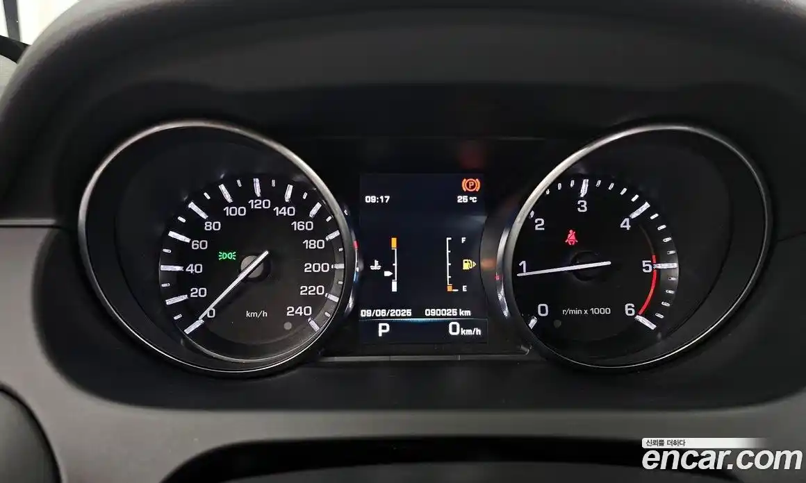 Land Rover Discovery Sport 2016 2.0 Автомат в Москве № 213573, фото 3