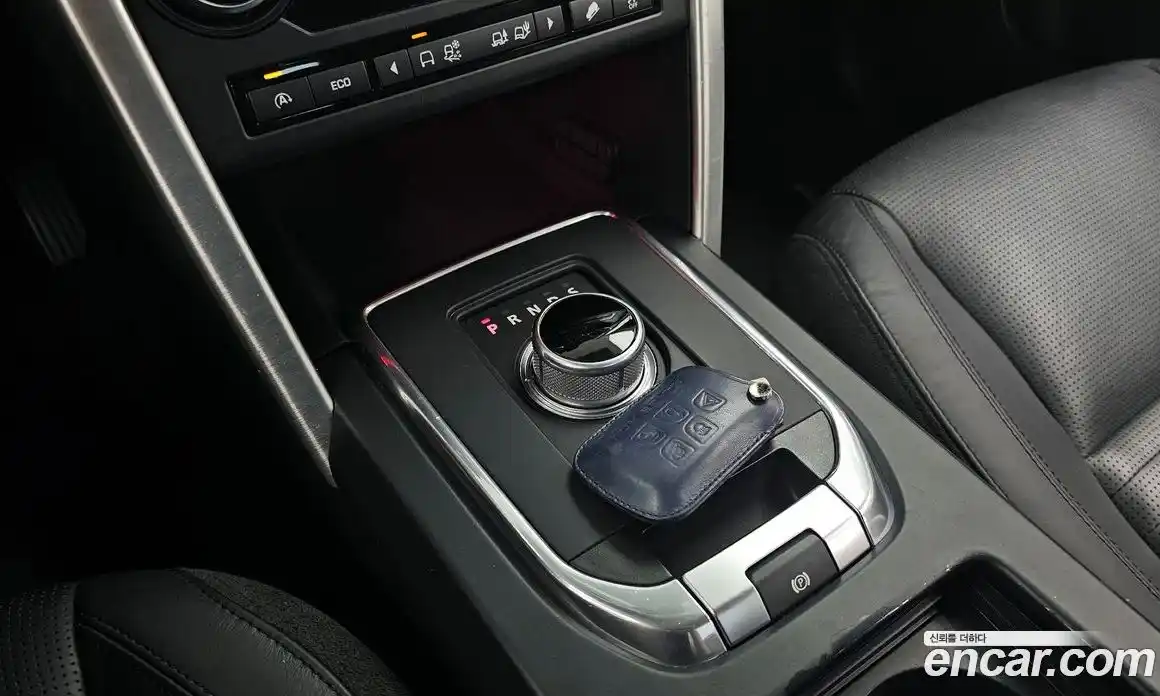 Land Rover Discovery Sport 2016 2.0 Автомат в Москве № 213573, фото 7