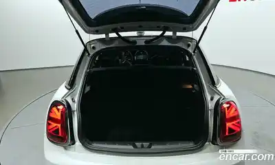 Mini Cooper 2023 1.5 Автомат в Москве № 214179, миниатюра 7