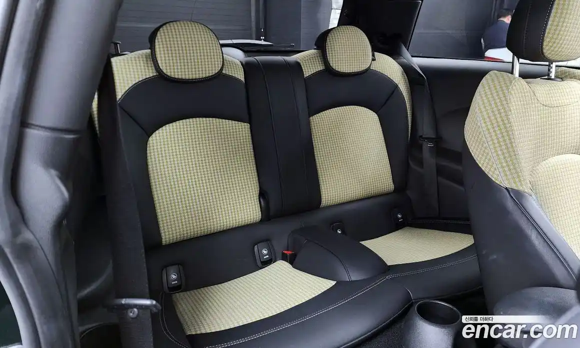 Mini Cooper 2023 1.5 Автомат в Москве № 214325, фото 12