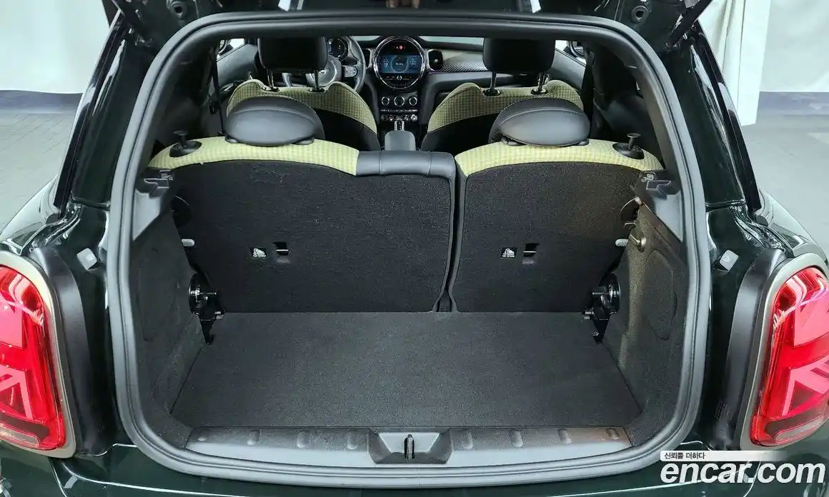 Mini Cooper 2023 1.5 Автомат в Москве № 214325, фото 8