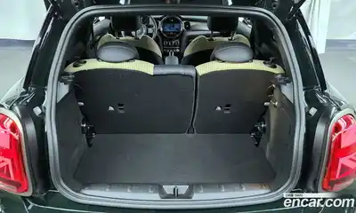 Mini Cooper 2023 1.5 Автомат в Москве № 214325, миниатюра 8