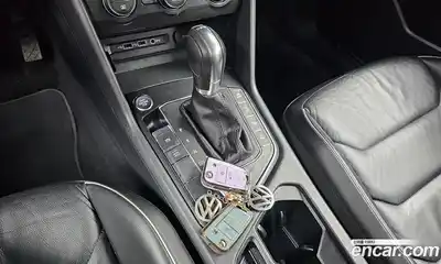 Volkswagen Tiguan 2018 2.0 Автомат в Москве № 215148, миниатюра 12