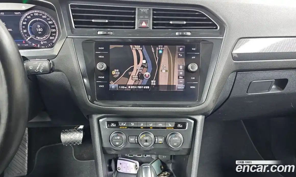 Volkswagen Tiguan 2018 2.0 Автомат в Москве № 215148, фото 13