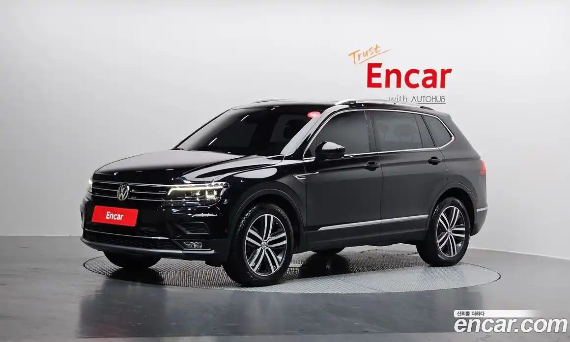 Volkswagen Tiguan 2018 2.0 Автомат в Москве № 215148, фото 5